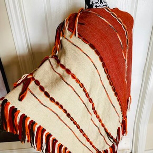 Hand Knit Heavy Wool Fringed Cape Poncho Boho - Picture 5 of 14